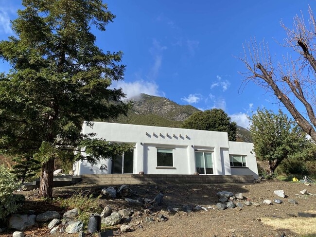 821 Melody Ln in Lytle Creek, CA - Building Photo - Building Photo