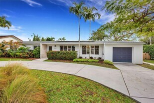 6440 SW 63rd Terrace in South Miami, FL - Building Photo