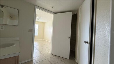 2203 Key W Ct in Kissimmee, FL - Building Photo - Building Photo
