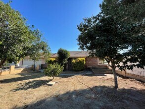 41135 E Stetson Ave in Hemet, CA - Building Photo - Building Photo