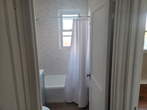 4044 Lasher Rd in Drexel Hill, PA - Foto de edificio - Building Photo