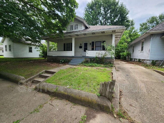 property at 1659 2nd Ave