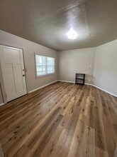 250 SE Lincoln St in McMinnville, OR - Building Photo - Building Photo