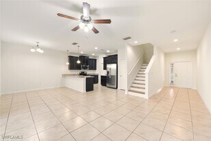 10844 Alvara Way in Bonita Springs, FL - Building Photo