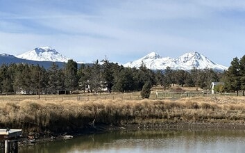 18600 Couch Market Rd in Bend, OR - Building Photo - Building Photo