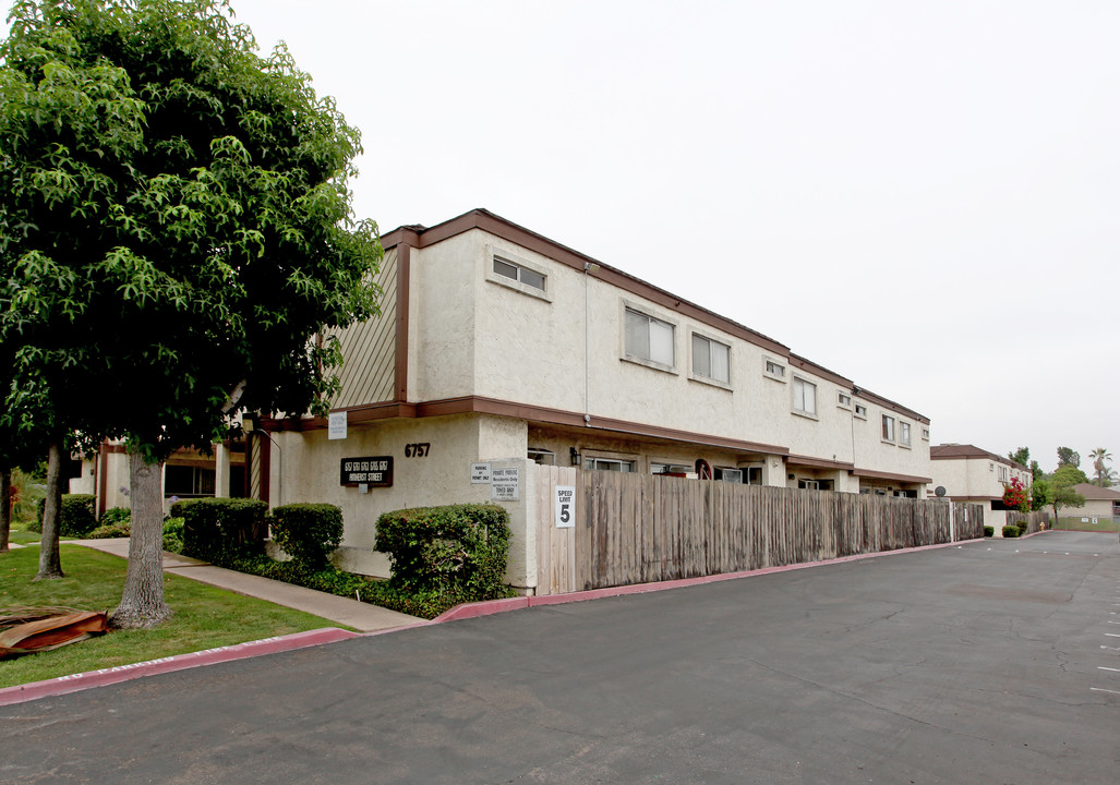 6757-6763 Amherst St in San Diego, CA - Building Photo