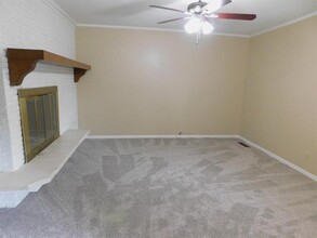 1301 Doncaster St in Irving, TX - Building Photo - Building Photo
