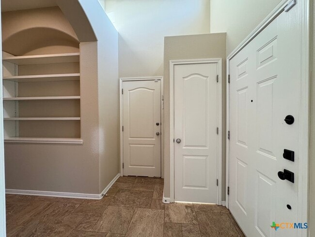 318 Silverado Trail in Victoria, TX - Building Photo - Building Photo