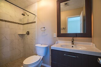 1060 Stokes St in Jacksonville, FL - Building Photo - Building Photo