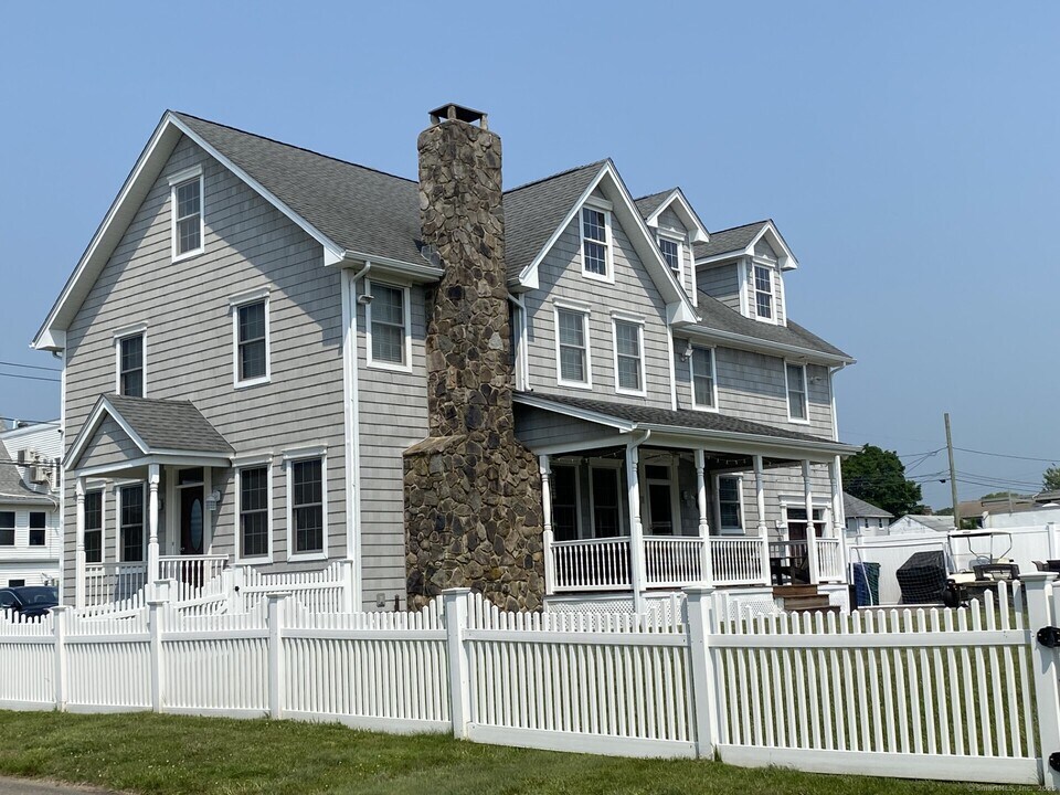 20 Purtill Ave in Old Lyme, CT - Building Photo