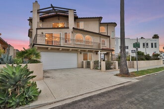 1701 Crescent Ave in San Pedro, CA - Building Photo - Building Photo