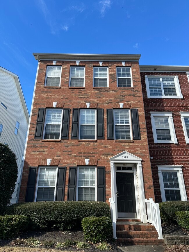 property at 9568 Kings Parade Blvd