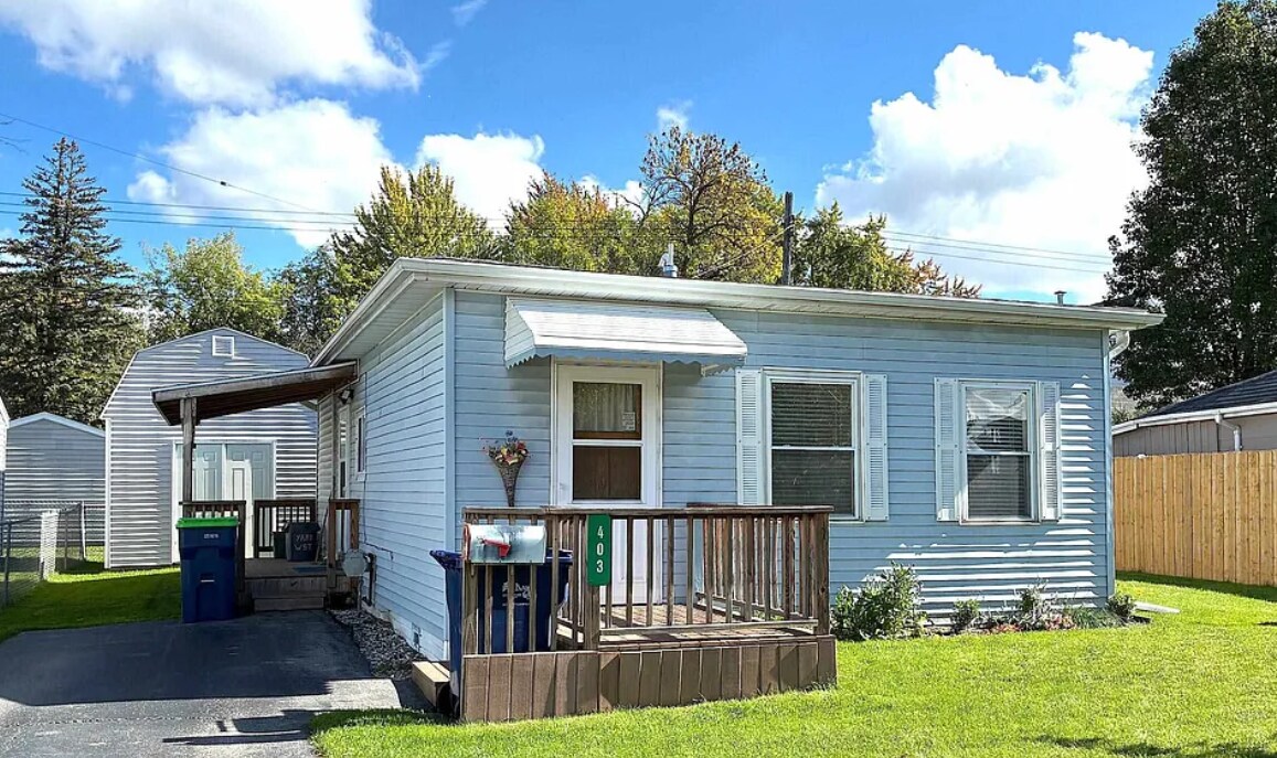 403 Polk St in Bay City, MI - Building Photo