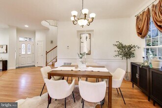 7806 Fox Gate Ct in Bethesda, MD - Building Photo - Building Photo