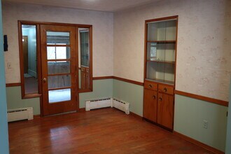 3044 Kalamazoo Ave SE in Grand Rapids, MI - Building Photo - Building Photo