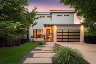 2004 Westridge Dr in Austin, TX - Building Photo - Building Photo
