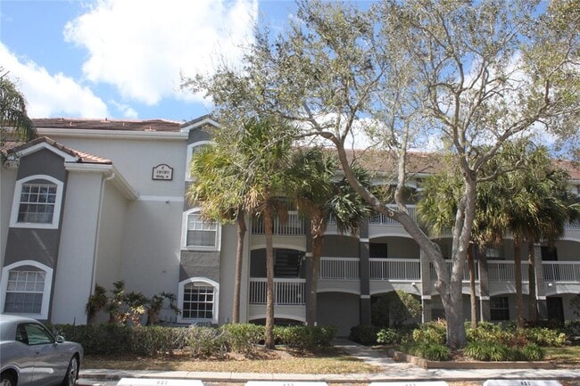 13929 Fairway Island Dr