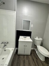 3471 E 114th St, Unit Up in Cleveland, OH - Building Photo - Building Photo
