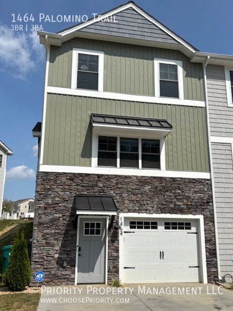 property at 1464 Palomino Trl
