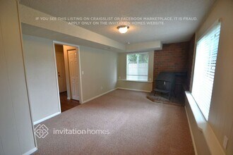 3709 SW 336th St in Federal Way, WA - Foto de edificio - Building Photo