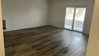 336 Stuyvesant Ave in Irvington, NJ - Foto de edificio - Building Photo