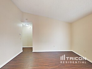 3132 Mandeville St in Deltona, FL - Building Photo - Building Photo