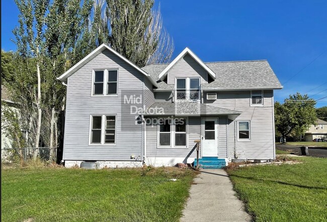 property at 1000 W 3rd Ave