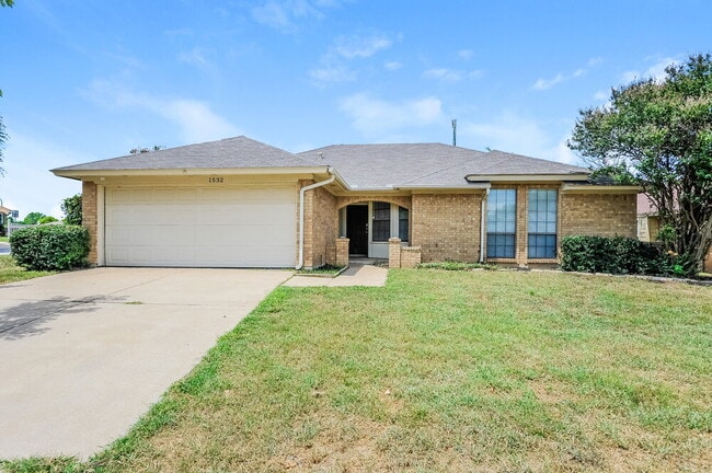 property at 1532 Clarendon St