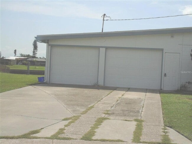 6326 Safford Terrace in North Port, FL - Building Photo - Building Photo