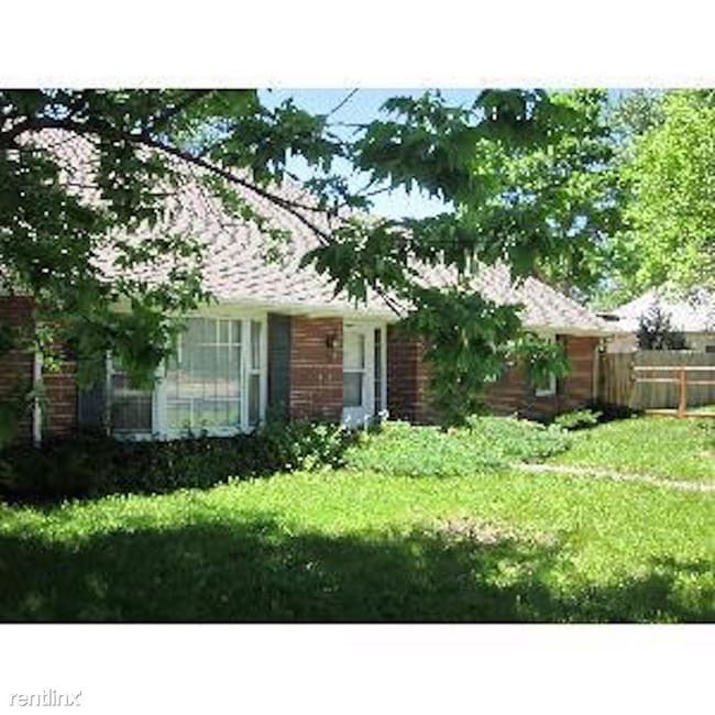 property at 215 E Prospect Rd