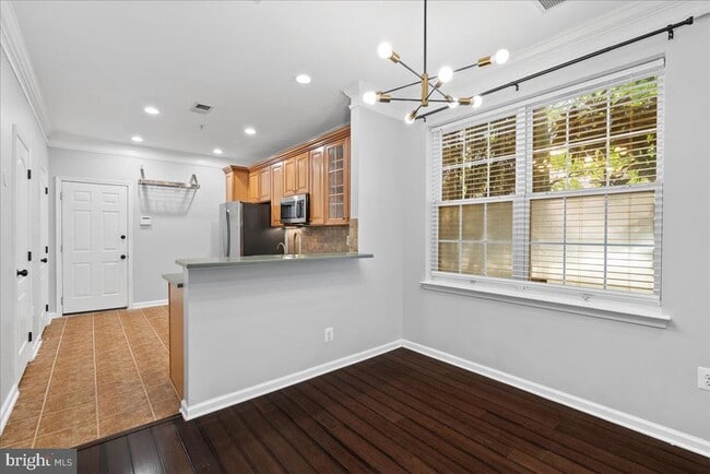 12432 Liberty Bridge Rd in Fairfax, VA - Building Photo - Building Photo