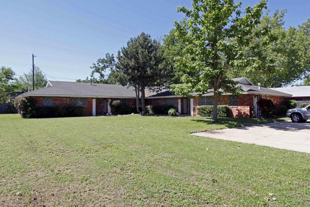 1800-1808 Cherry Stone St in Norman, OK - Building Photo