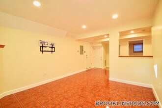 73 Thatcher St in Brookline, MA - Foto de edificio - Building Photo