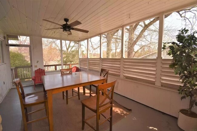 property at 2621 E Edwards Row