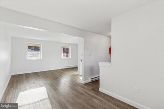329 Buttonwood St in Norristown, PA - Building Photo - Building Photo
