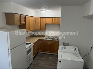 2431 Adams Ave in Columbus, OH - Building Photo - Building Photo