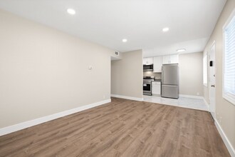 2612 Santa Clara Ave in Alameda, CA - Building Photo - Building Photo