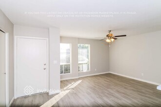 2130 W Danbury Dr in Phoenix, AZ - Building Photo - Building Photo
