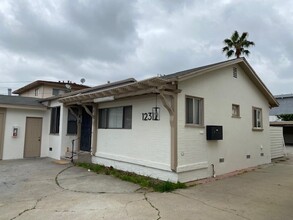 12312 Manor Dr in Hawthorne, CA - Building Photo - Building Photo