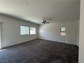 1089 Jesse Harbor Ave in Henderson, NV - Building Photo - Building Photo