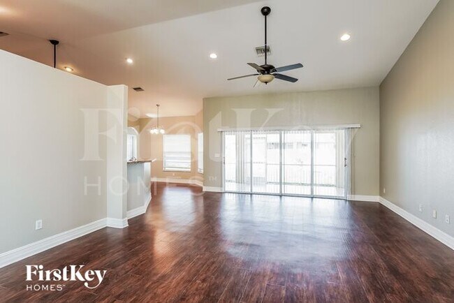 522 SE Van Loon Terrace in Cape Coral, FL - Building Photo - Building Photo
