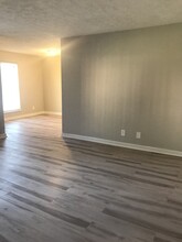 Aspen Woods in Decatur, GA - Building Photo - Building Photo