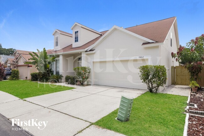 8842 Cypress Hammock Dr in Tampa, FL - Building Photo - Building Photo