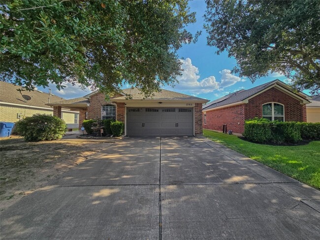 17915 Landing Pines Trail in Houston, TX - Building Photo - Building Photo