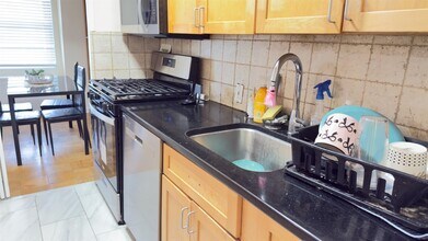 225 St Pauls Ave in Jersey City, NJ - Building Photo - Building Photo