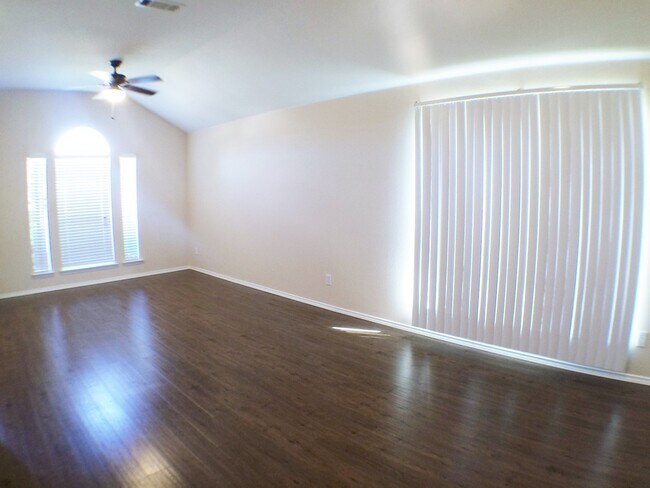 1006 Godwin Ave in Glenn Heights, TX - Building Photo - Building Photo