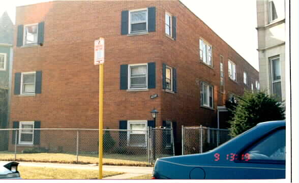 Hermitage Place in Chicago, IL - Building Photo