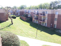 Somerset Apartments photo'