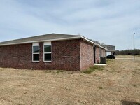 2702 N Sidney St - 10