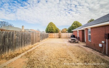 5230 97th St in Lubbock, TX - Building Photo - Building Photo